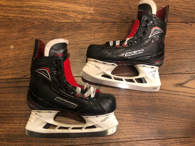 Junior New Bauer Vapor X Select Hockey Skates Regular Width Size 2