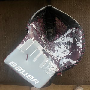 Bauer Hyperlite Goalie Glove