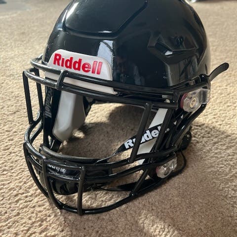 Adult Used Medium Riddell SpeedFlex Helmet