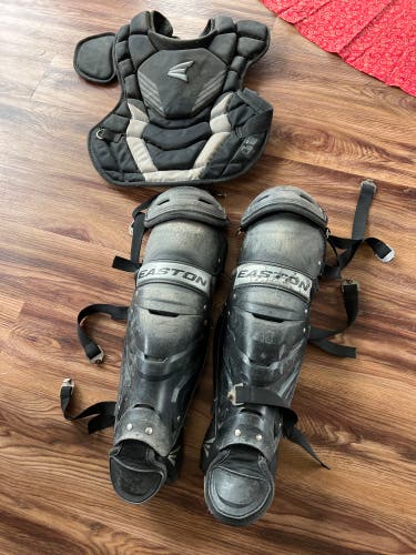 Easton Catcher's Set