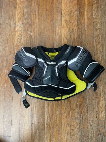 Bauer supreme shoulder pads