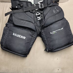Junior Used Medium Vaughn Hockey Goalie Pants