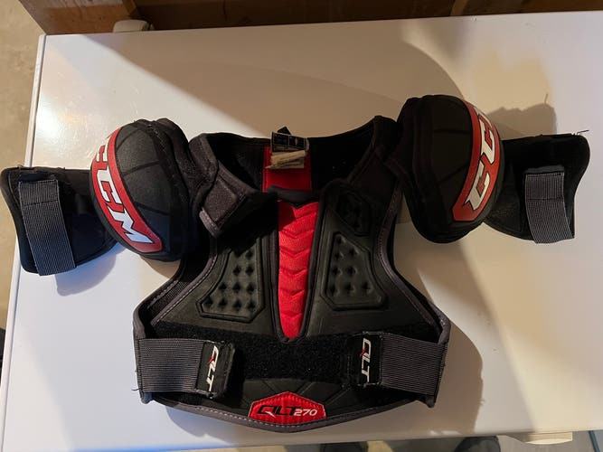 Junior Medium CCM Shoulder Pads