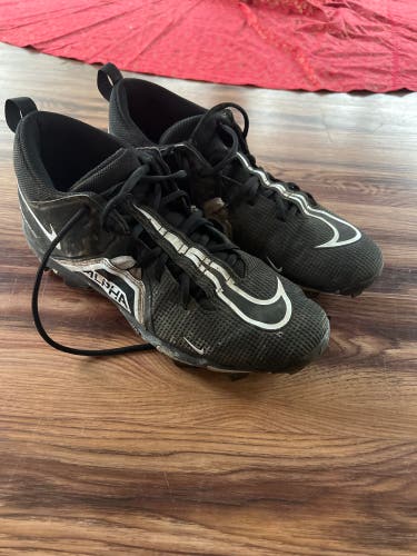 Used Size 11 (Women's 12) Nike Cleats