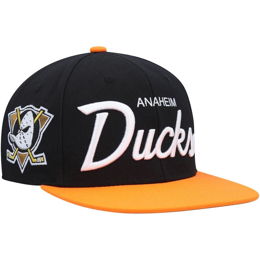 Mitchell & Ness NHL Anaheim Ducks Vintage Sharktooth Snapback Hat