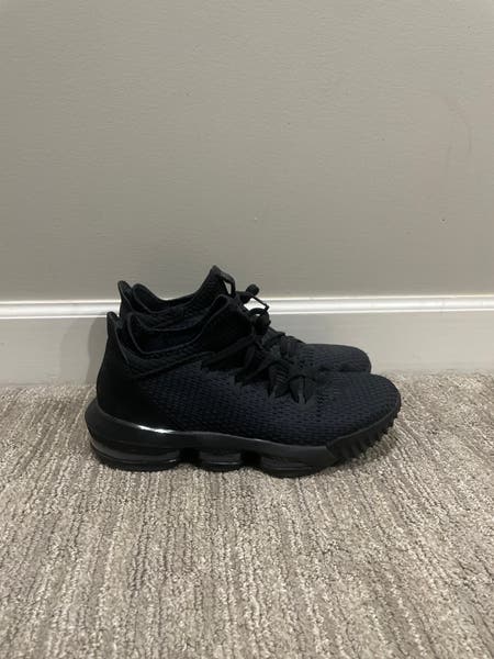 Men's Size (Women's 10) Nike lebron 16 Shoes SidelineSwap