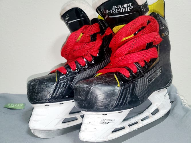 Bauer Supreme S25 Size 1R Hockey Skates