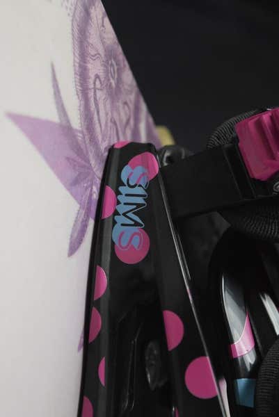 MORROW WILDFLOWER SNOWBOARD SIZE 144 CM WITH SIMS MEDIUM