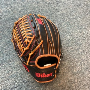 New Wilson Left Hand Throw Pitcher's A2K Baseball Glove 11.75"
