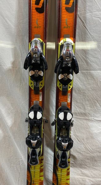 Salomon Scream Hot 165cm 110-75-100 r=17m Skis Salomon S912Ti