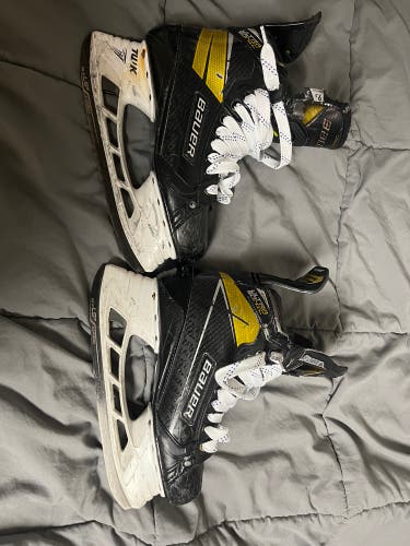 Used Bauer Size 9.5 Supreme UltraSonic Hockey Skates