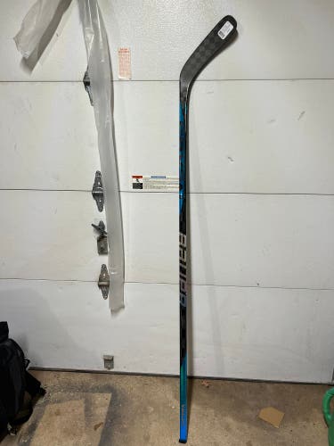 Senior Right Handed P88  Nexus Sync Hockey Stick