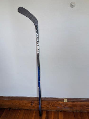Bauer Pro Custom junior / intermediate stick (NEW) - 50 flex, left hand, Benn curve, mid-kick, 54"