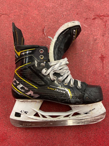 Plus Free Shipping Used CCM Regular Width Size 8 AS3 Pro Hockey Skates