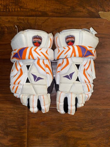 Toronto Nationals Gloves