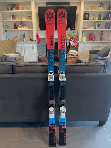 Used Unisex 2018 Volkl 148 cm Racing Racetiger GS Skis With Bindings