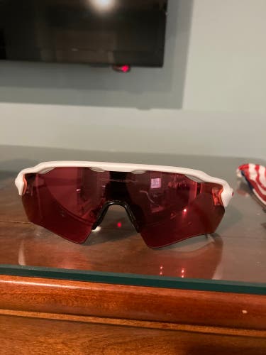 Oakley Custom Radar EV Custom Radar EV Youth prizm field lens