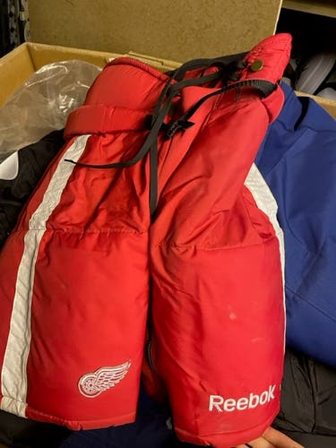 CCM MHP520 Hockey Pants Senior New Medium