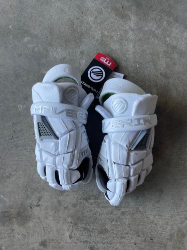 New Maverik M5 Gloves (L)