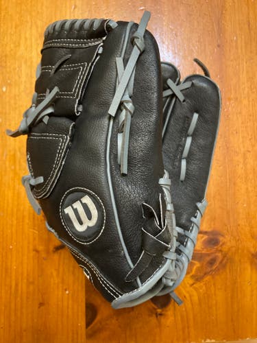 Used Right Hand Throw Wilson A360 Baseball Glove 12"