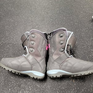Used Ride Womens Boots Senior 8 Women's Snowboard Boots