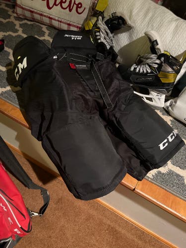 Used JR Large CCM JetSpeed FT485 Hockey Pants