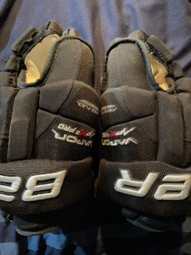 New Bauer 13" Pro Stock Vapor APX2 Pro Gloves
