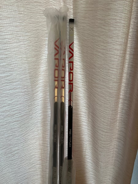 Senior Left Hand P92 77Flex New Never Used Vapor Hyperlite Hockey Stick