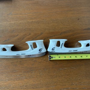 Used Pair (Left/Right) Graf Holder with Blade 229mm