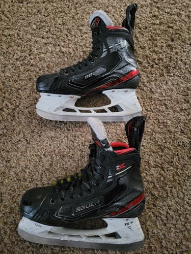 Junior Used Bauer Vapor 2X Hockey Skates Regular Width Size 4