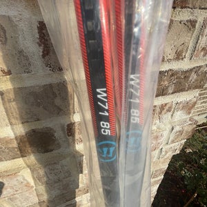 NONGRIPNew Right Handed W71 Pro Stock Covert QRE10 Hockey Stick