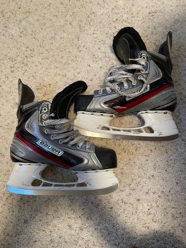 Used Bauer Pro Stock Size 8 Vapor APX Hockey Skates