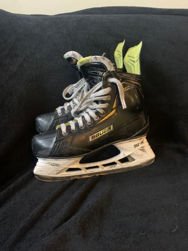 Used Bauer Size 11 Supreme Ignite Pro Hockey Skates