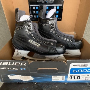 New Bauer Regular Width  Size 11 Nexus 6000 Hockey Skates