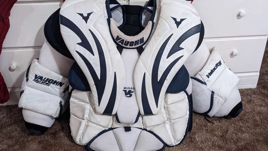 Used Large Vaughn Velocity V5 Goalie Chest Protector