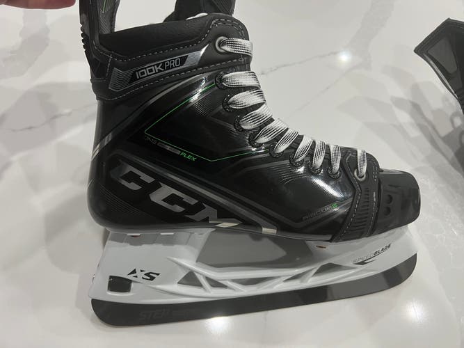 New CCM Regular Width  Size 8 RibCor 100k Pro Hockey Skates