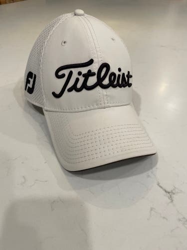 Titleist ProV1 Medium/Large Fitted Hat