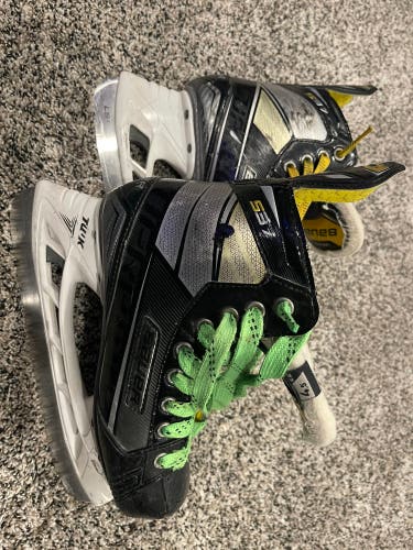 Used Bauer Extra Wide Width Size 4.5 Supreme S37 Hockey Skates