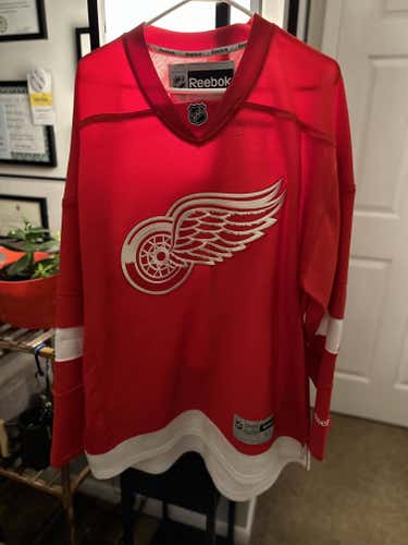 Red Used XL Men's Reebok Jersey