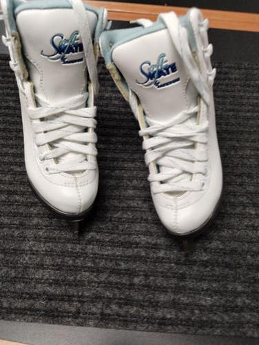 New Youth Jackson Gs184 Figure Skates Size 9