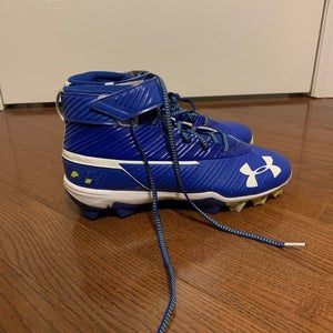 BRAND NEW Size 8 BH Cleats