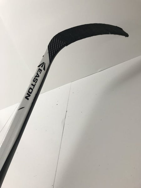 Used Easton V9 61 Flex Pattern 61 Senior One Piece Sticks