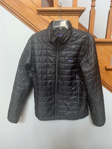 Gray New Men's Medium Patagonia Jacket