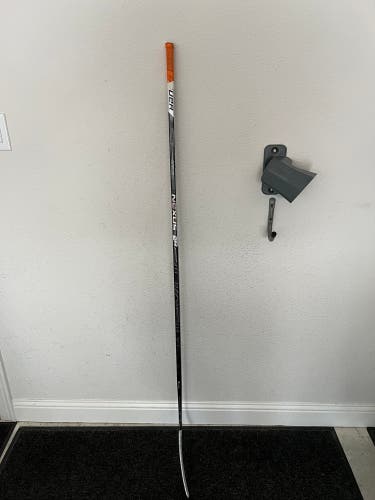 Used Right Handed PM9 Nexus 2N Pro Hockey Stick
