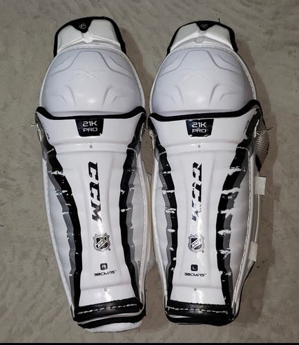 CCM Pro Stock 21K Shin Pads