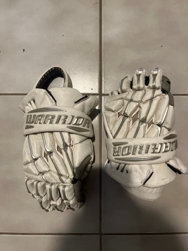 Used Warrior 13" Evo Lacrosse Gloves
