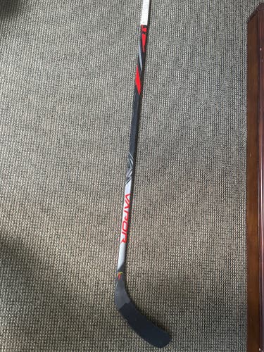 Intermediate Used Right Handed Bauer Vapor FlyLite Hockey Stick P92