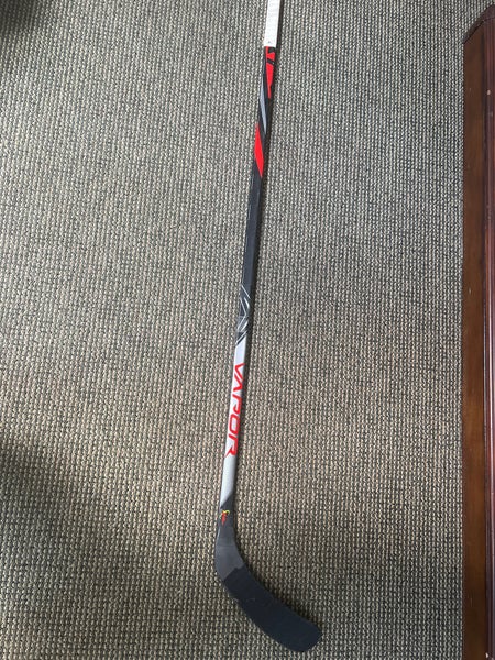 Intermediate Used Right Handed Bauer Vapor FlyLite Hockey Stick P92