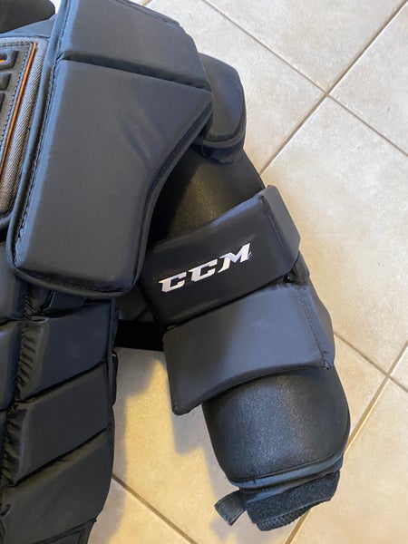 CCM PRO STOCK CHEST PROTECTOR, XL AB18 FIT 4