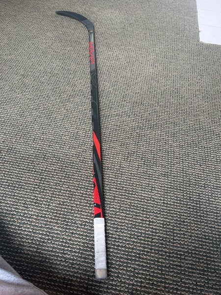 Intermediate Used Right Handed Bauer Vapor FlyLite Hockey Stick P92